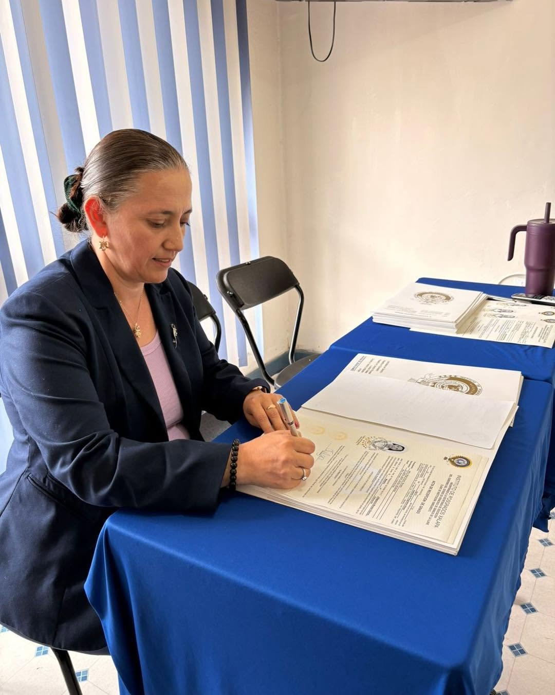 Firma de documentación académica en el IPX